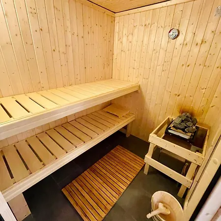 Liteliving Cozy - Sauna - Balkon - Parken - Bbq - Modern & Gemuetlich Daire *
